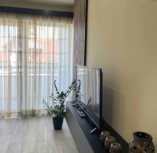 Apartment Near & Blloku Area Tirana